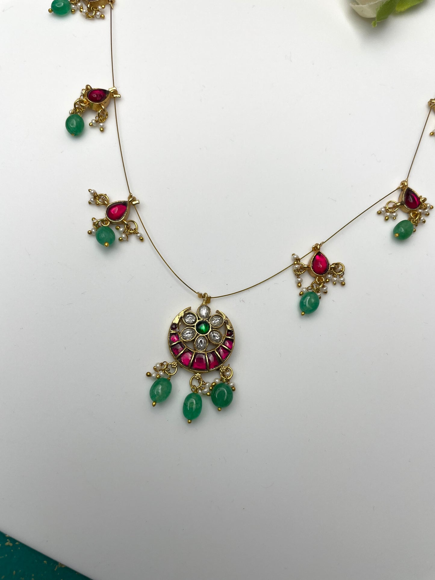 VINAYA PINK PENDENT NECKLACE