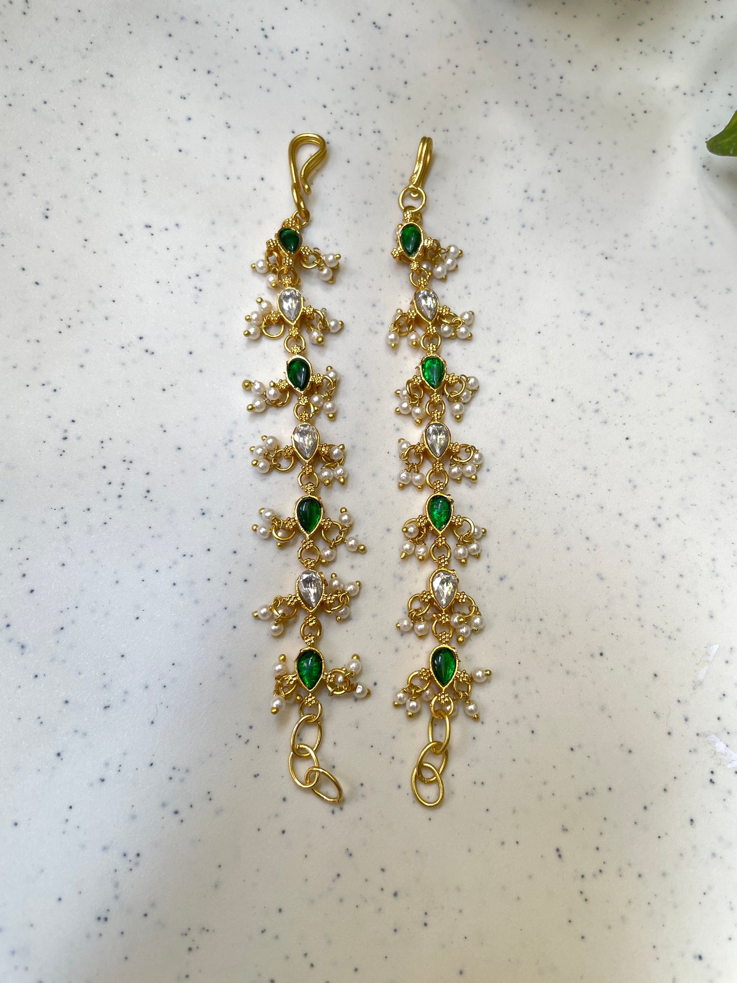 RAGA GREEN EAR CHAIN