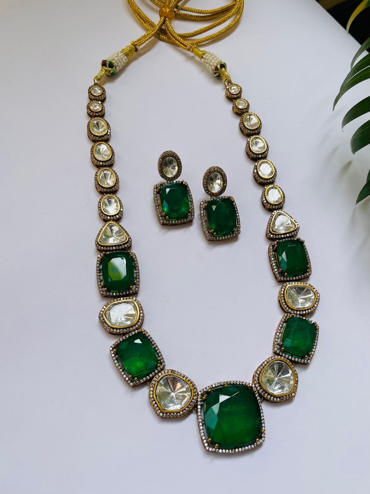 Viva Green Necklace Set