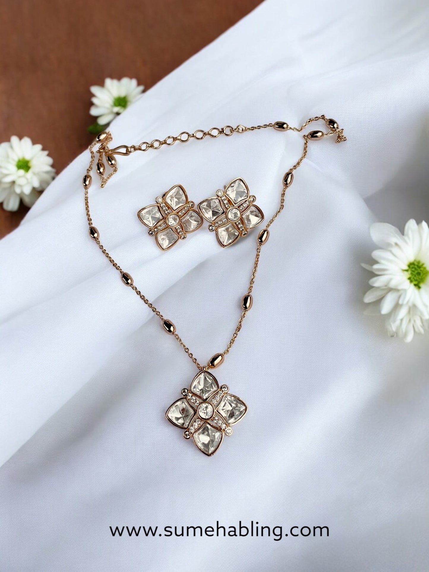 Mithali Moissannite Pendent Set