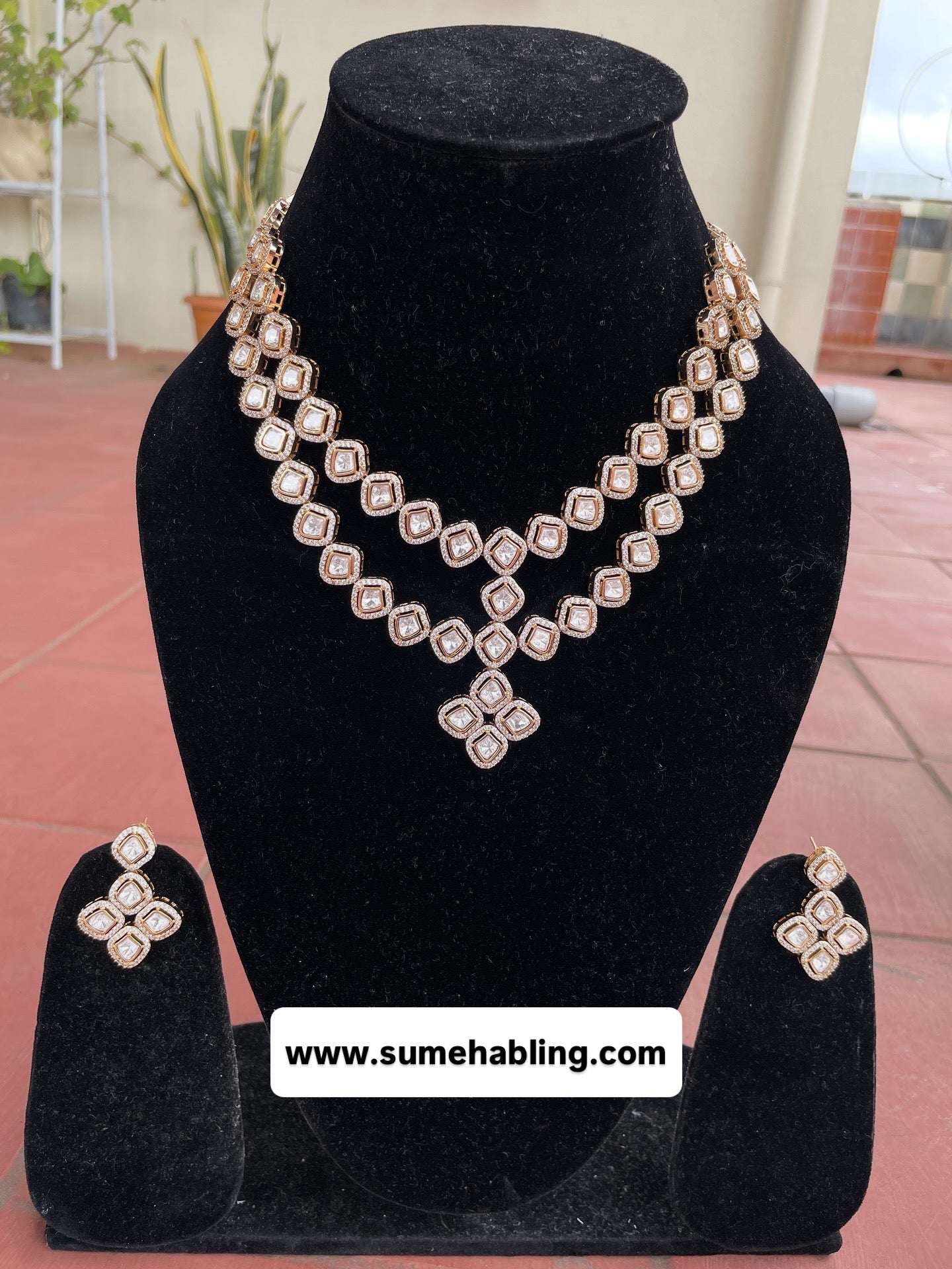 Keuthika Moissannite Necklace Set