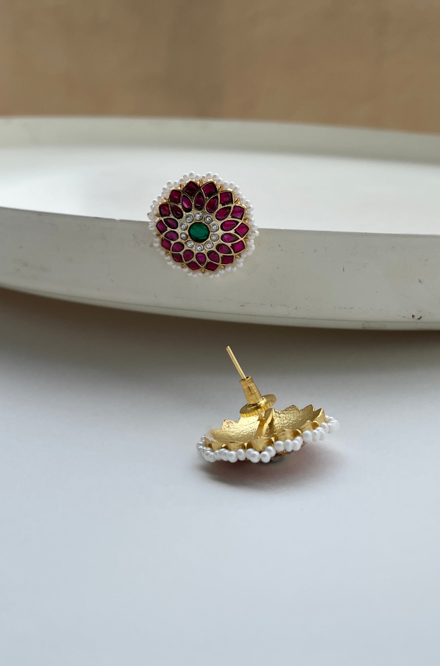 LEENA JADAU STUD EARRINGS