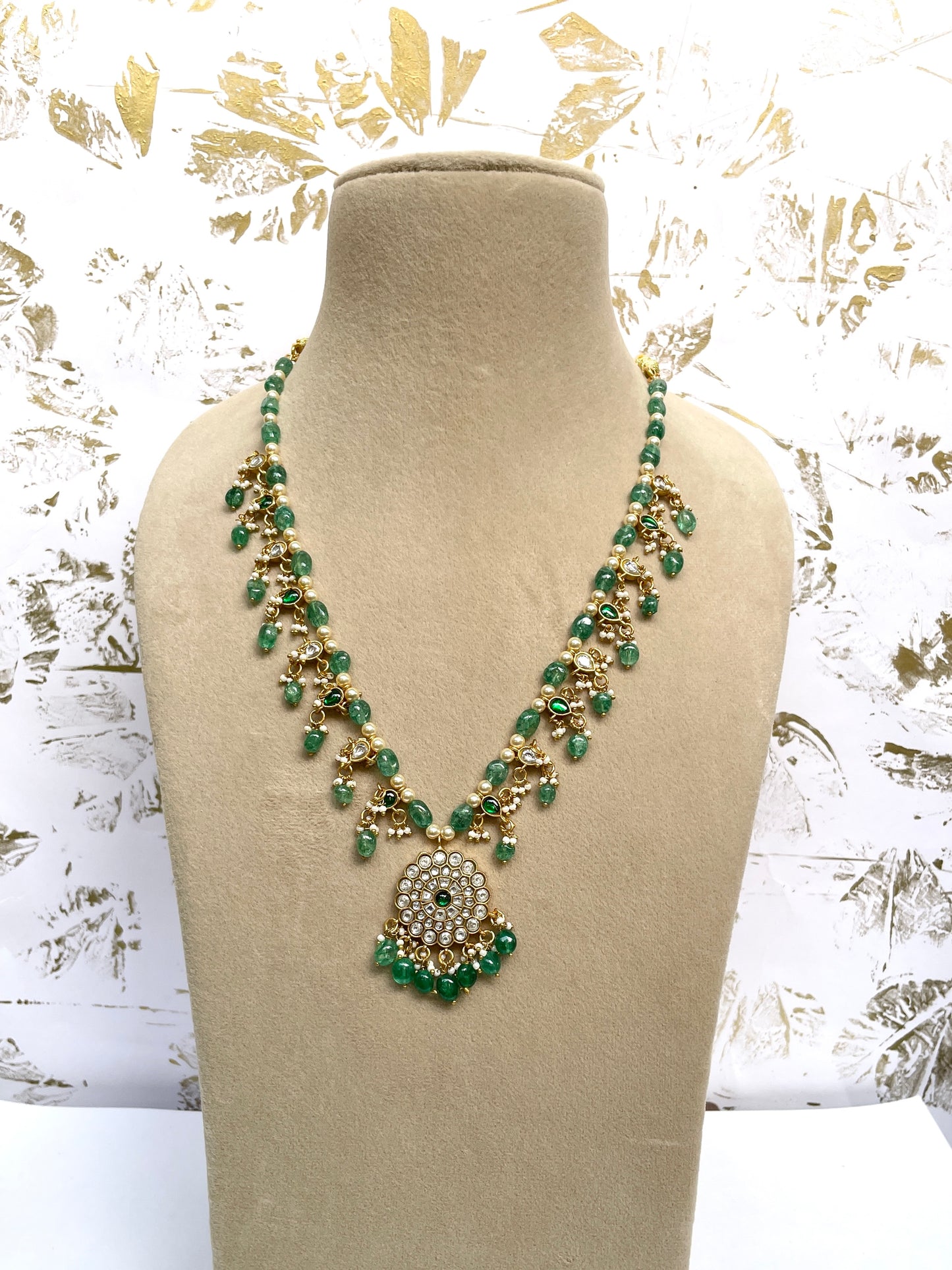 ANA JADAU GREEN NECKLAVE