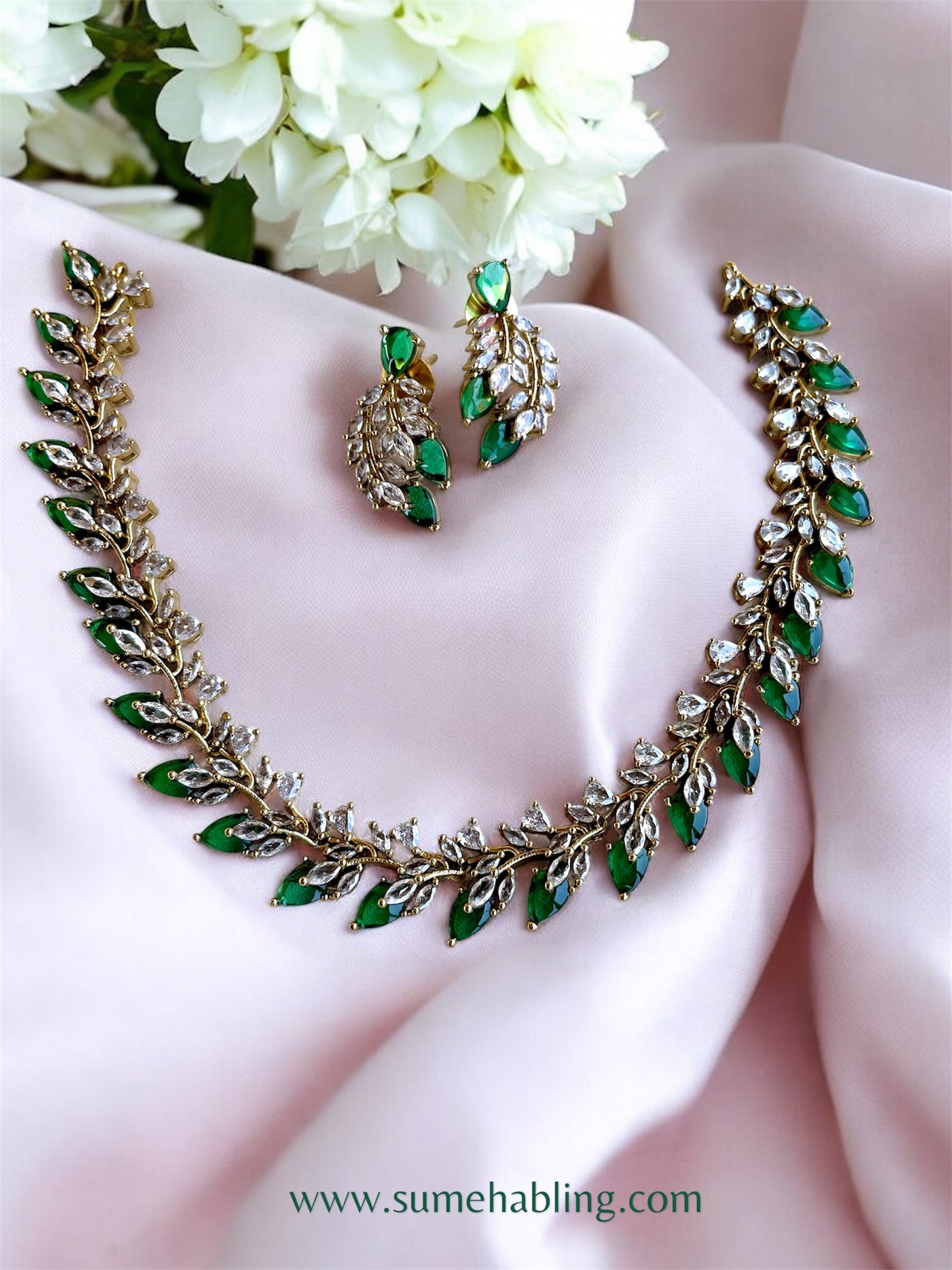 GREEN SARIKA VICTORIAN NECKLACE SET