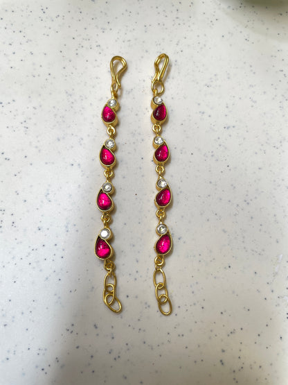 SIRI PINK EAR CHAIN