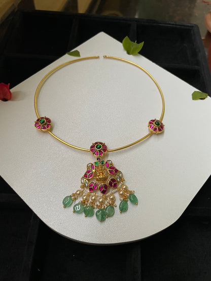 Lakshmi jadau Hasli Necklace Set