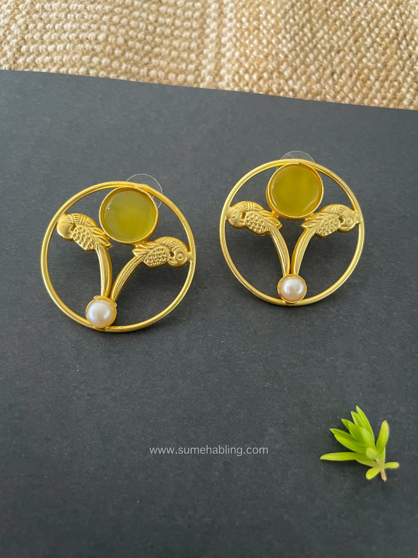 PIYA STUD EARRING