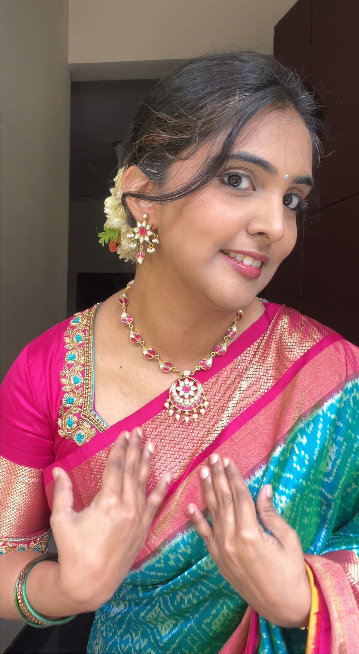 Viha Pink Necklace Set