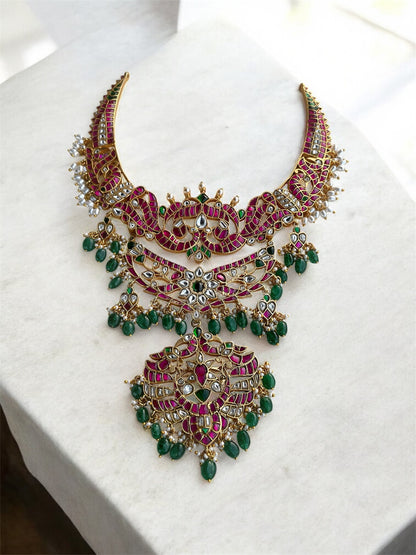 RADHYA PINK COLLAR NECKLACE