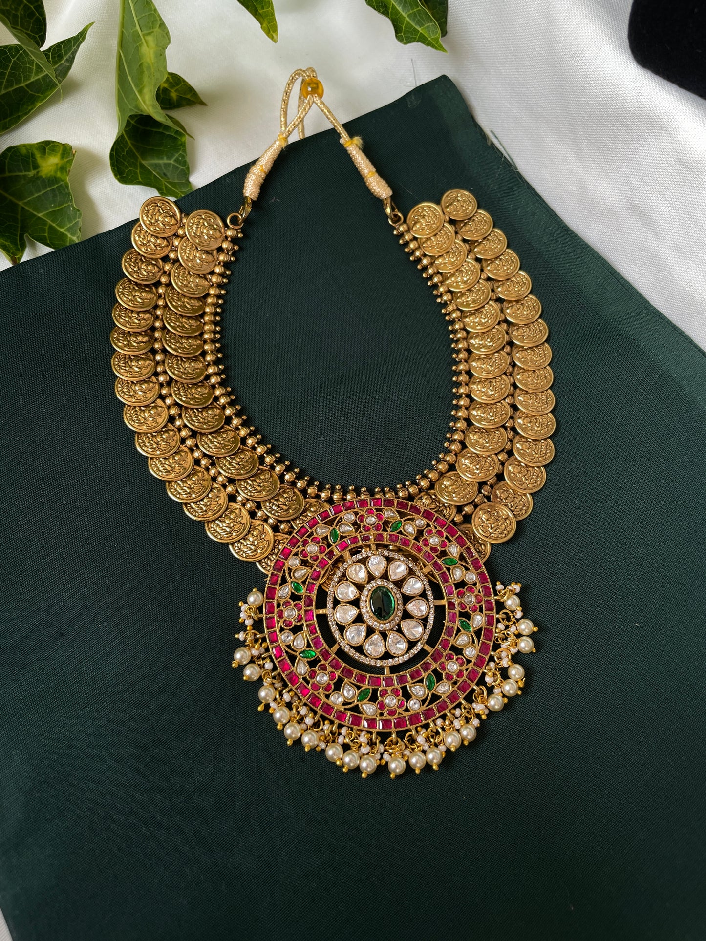 KASU JADAU NECKLACE
