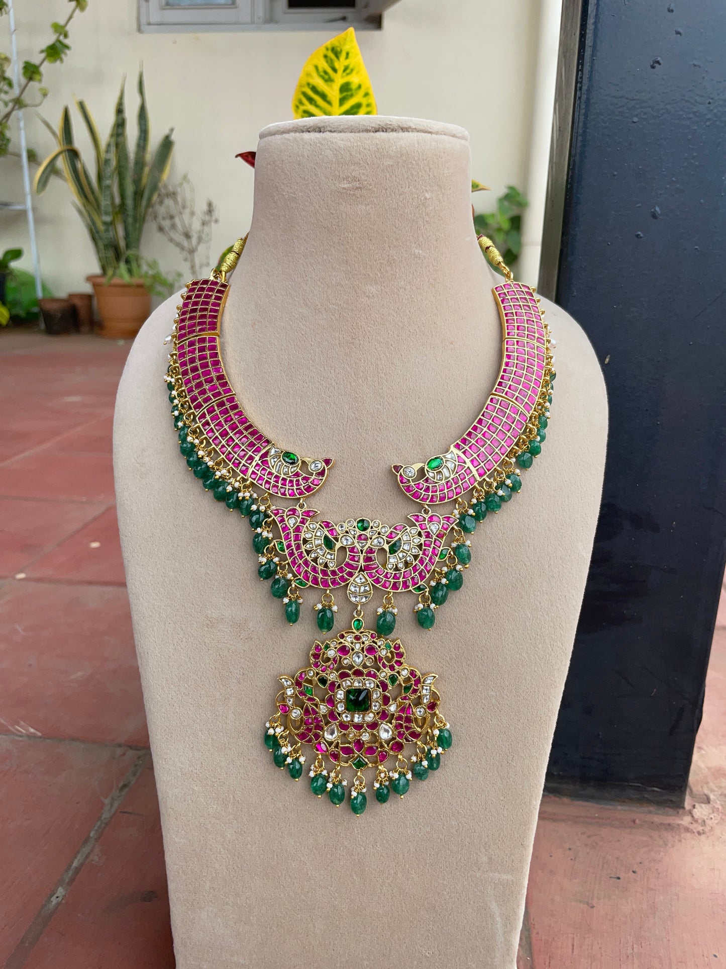 AADHYA PINK COLLAR NECKLACE