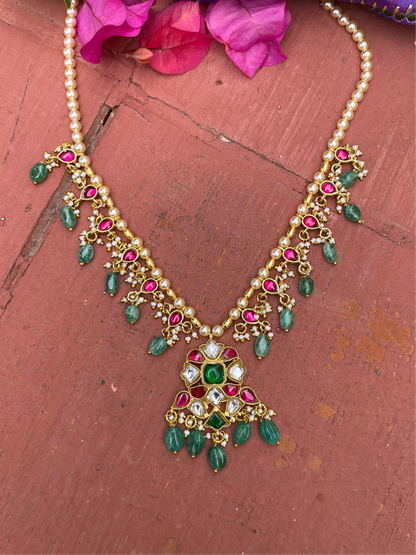 Priyaka Necklace