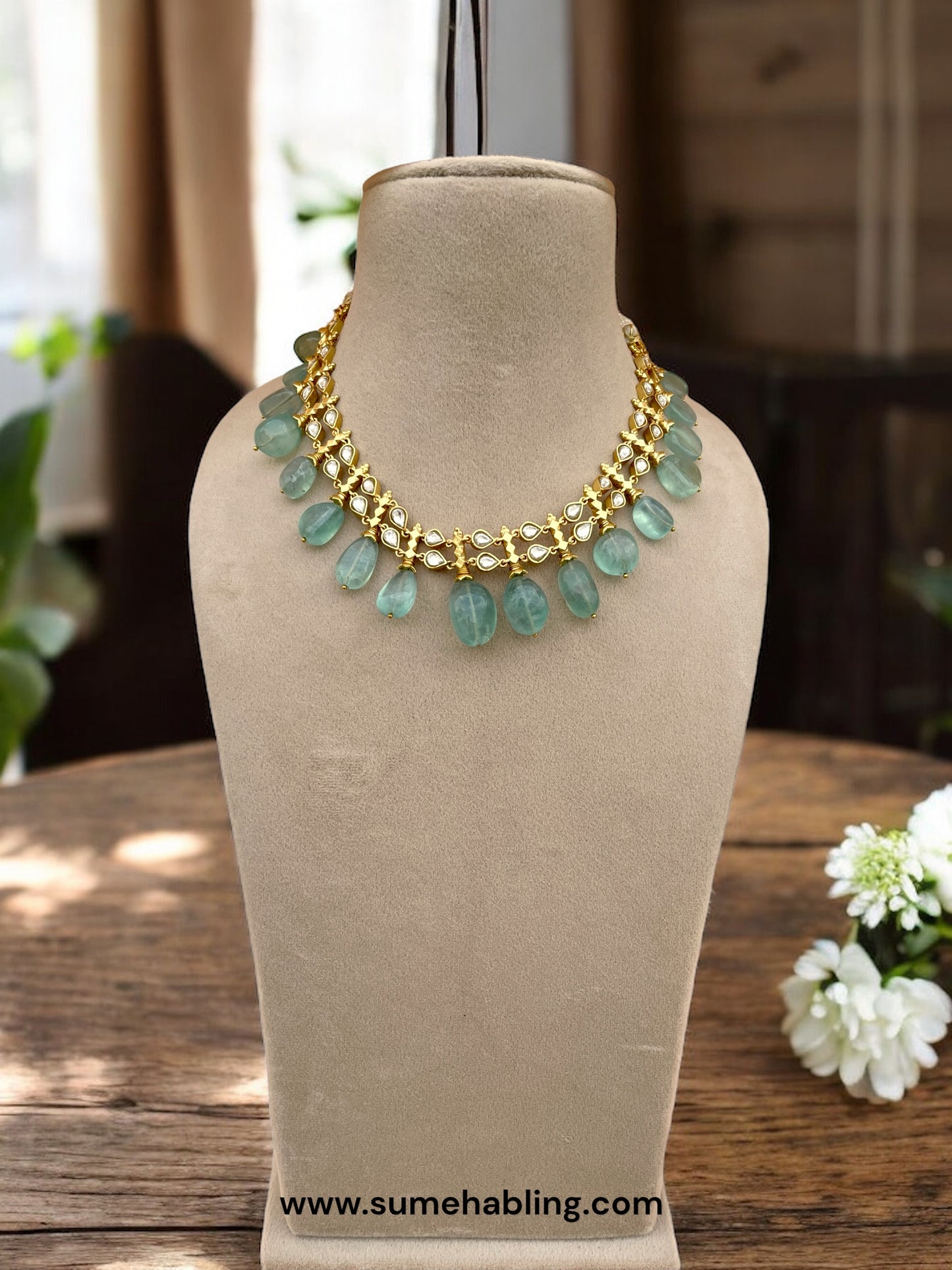 Triaha collar Necklace