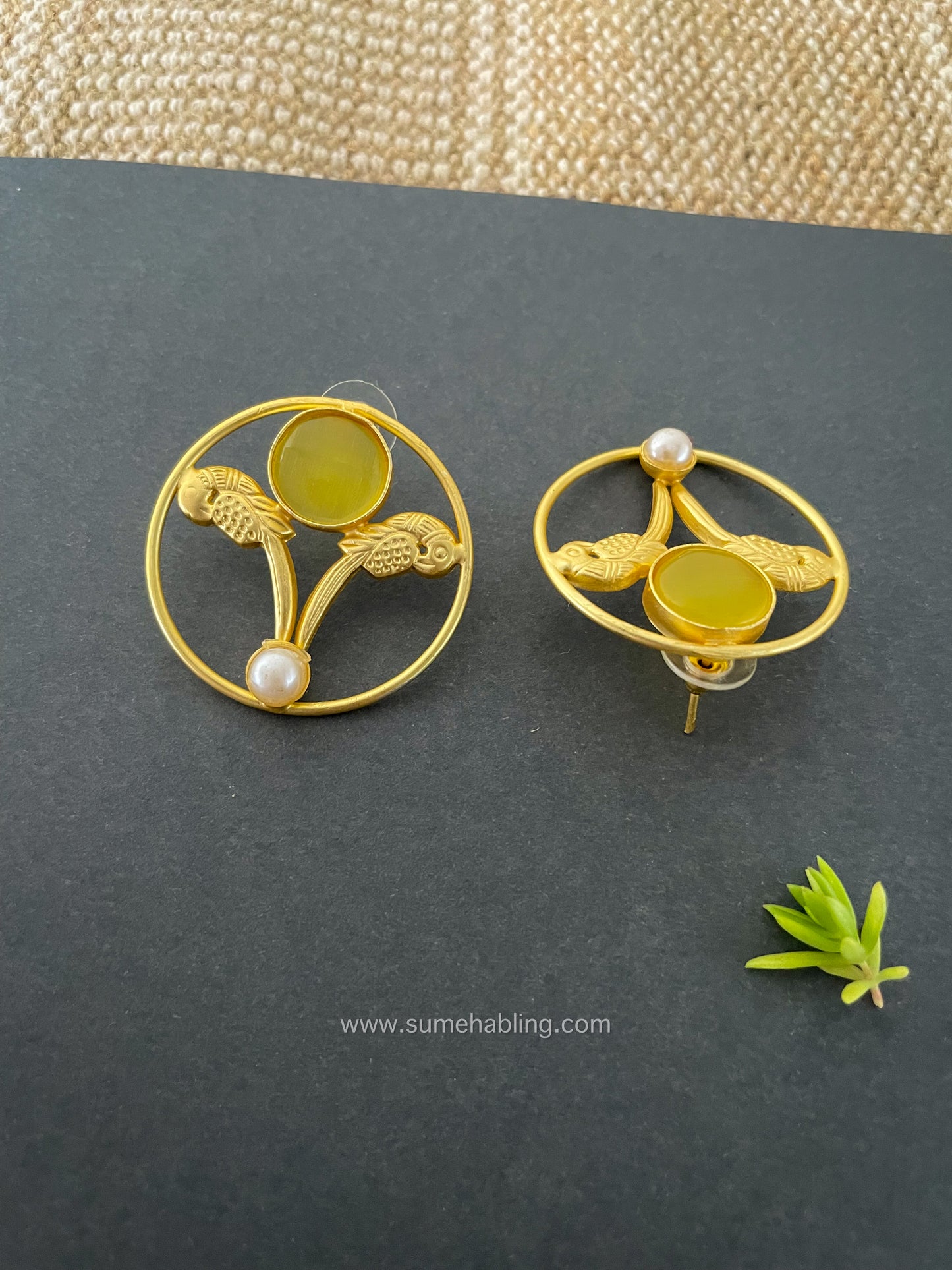 PIYA STUD EARRING