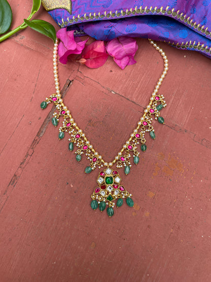 Priyaka Necklace