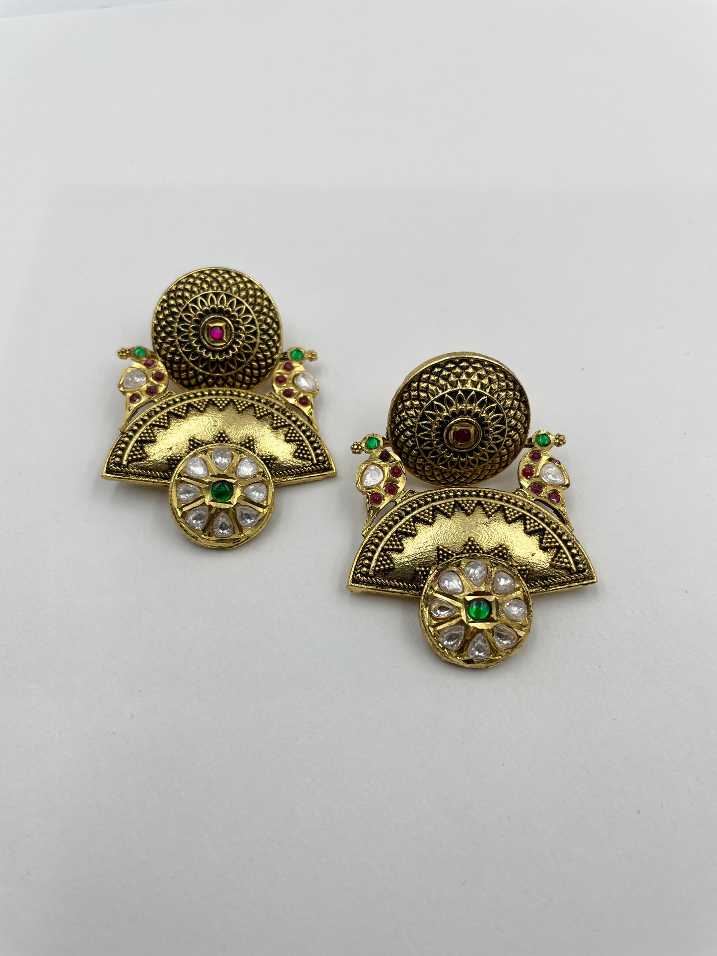 PIHU POLKI EARRING