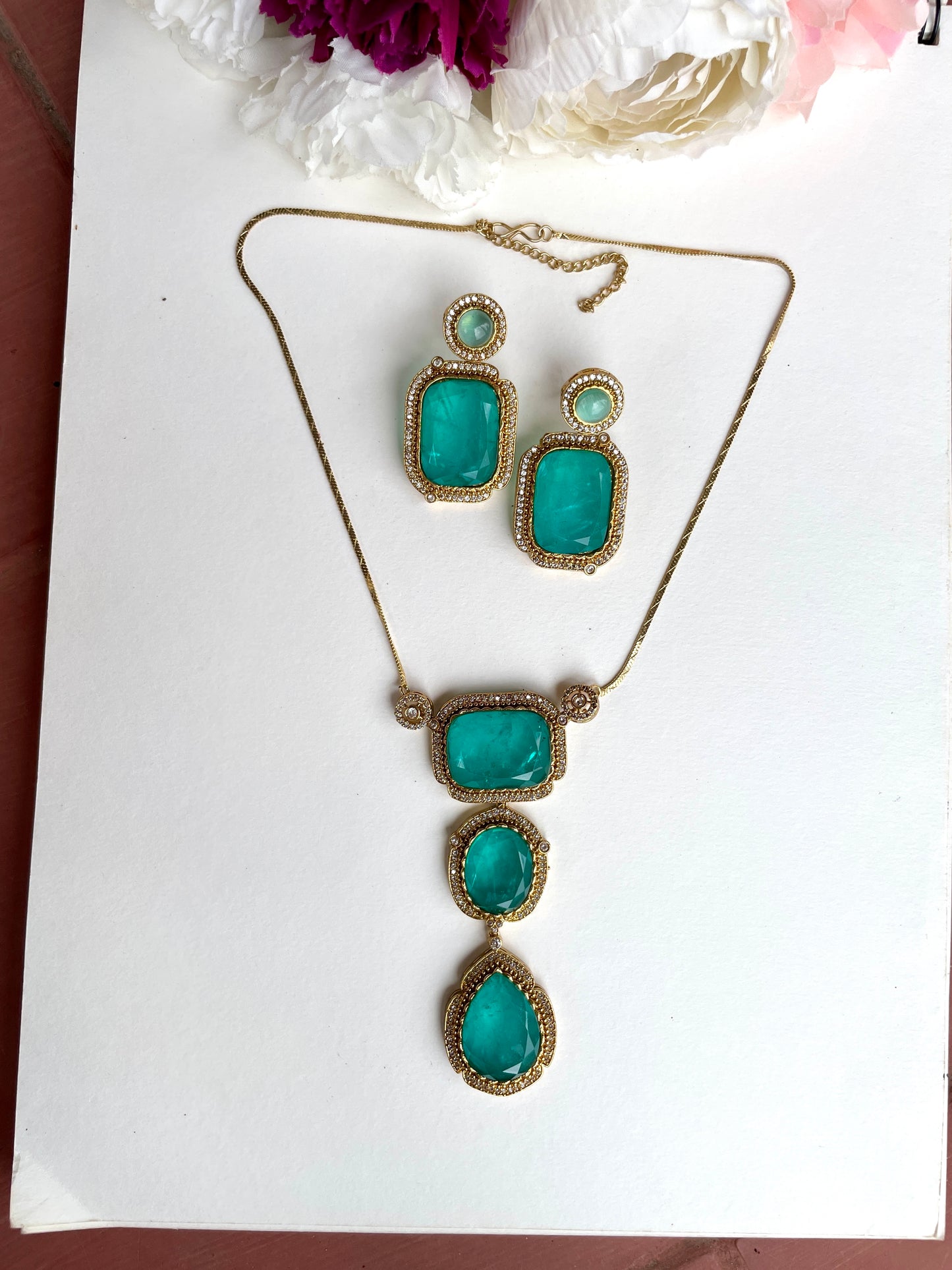 GIYA SEA GREEN NECKLACE SET