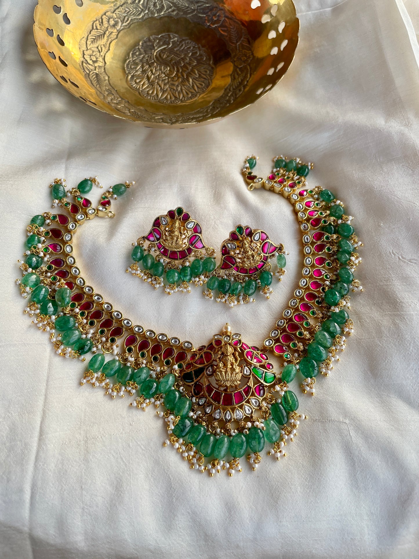 Reena jadau Necklace Set