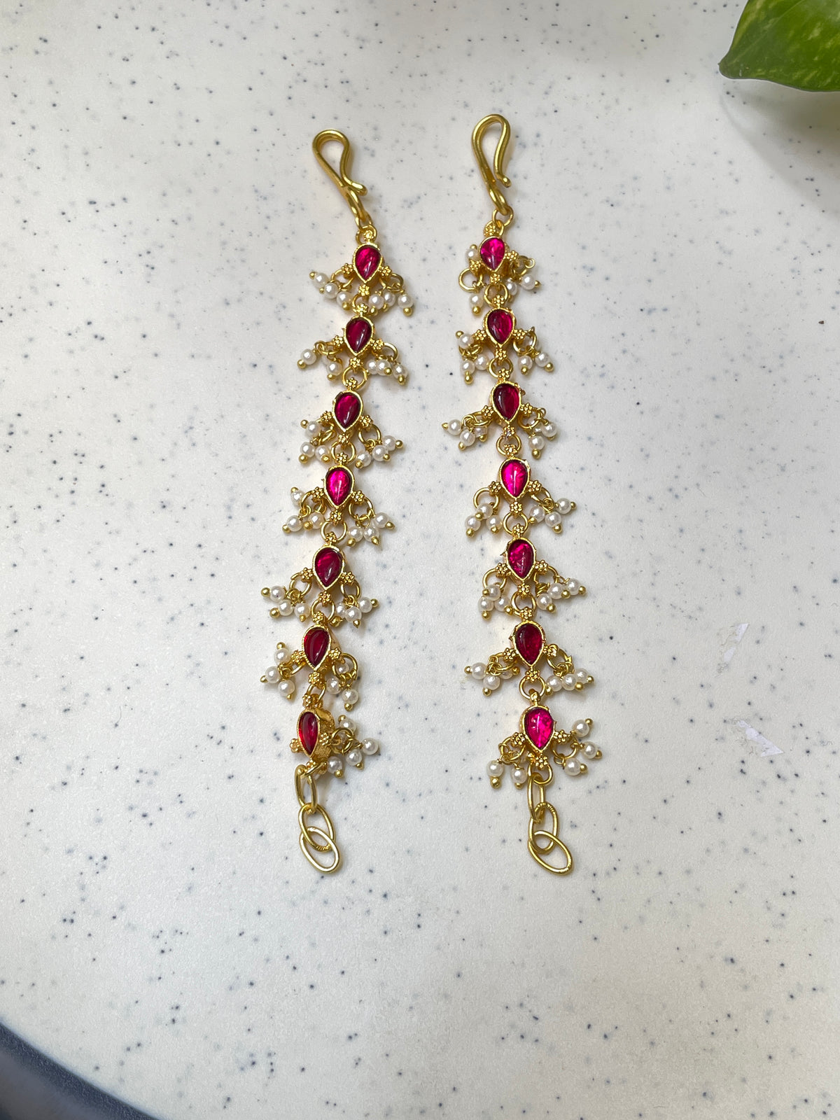 RAGA PINK EAR CHAIN