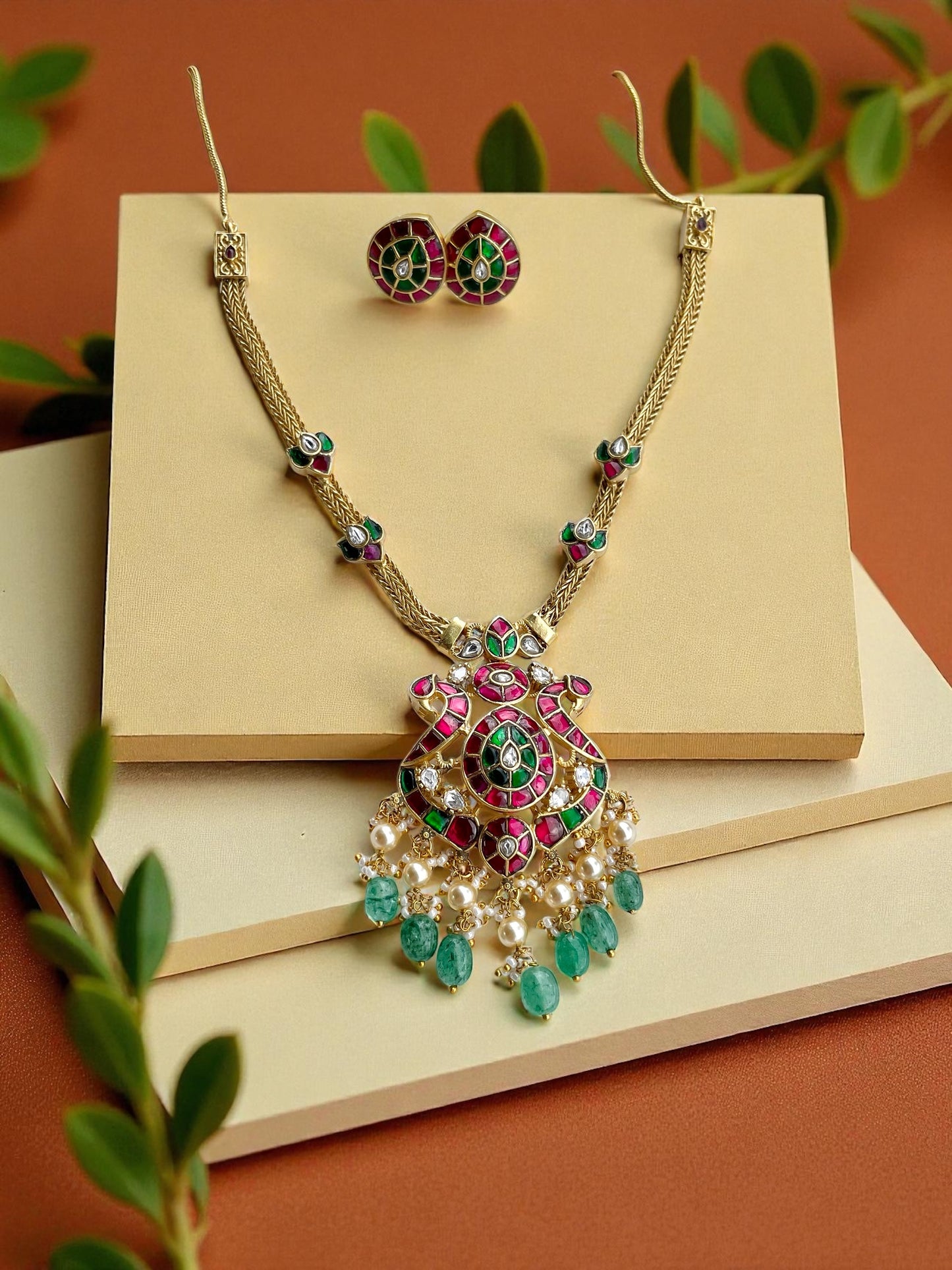 TARA COLLAR NECKLACE