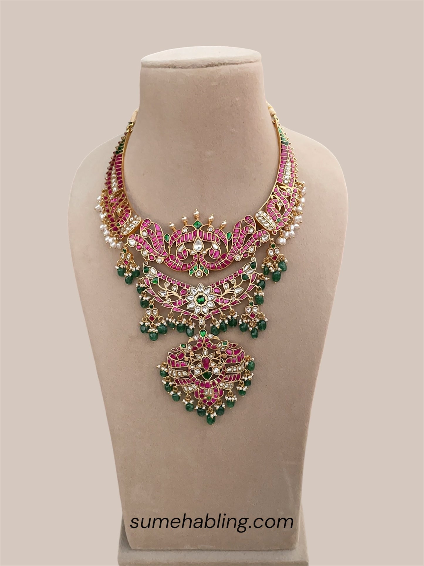 RADHYA PINK COLLAR NECKLACE