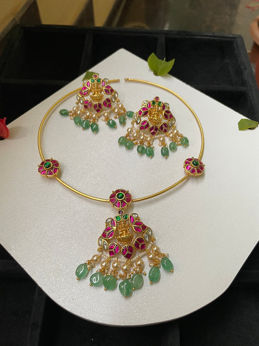 Lakshmi jadau Hasli Necklace Set