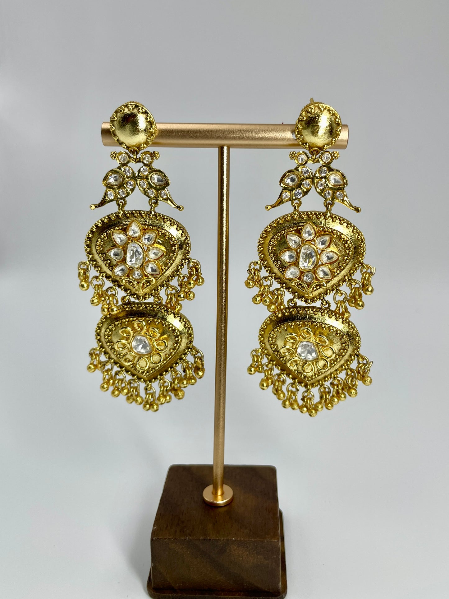 RAMYA WHITE POLKI EARRING