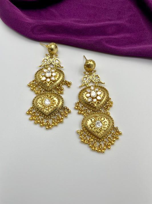 RAMYA WHITE POLKI EARRING