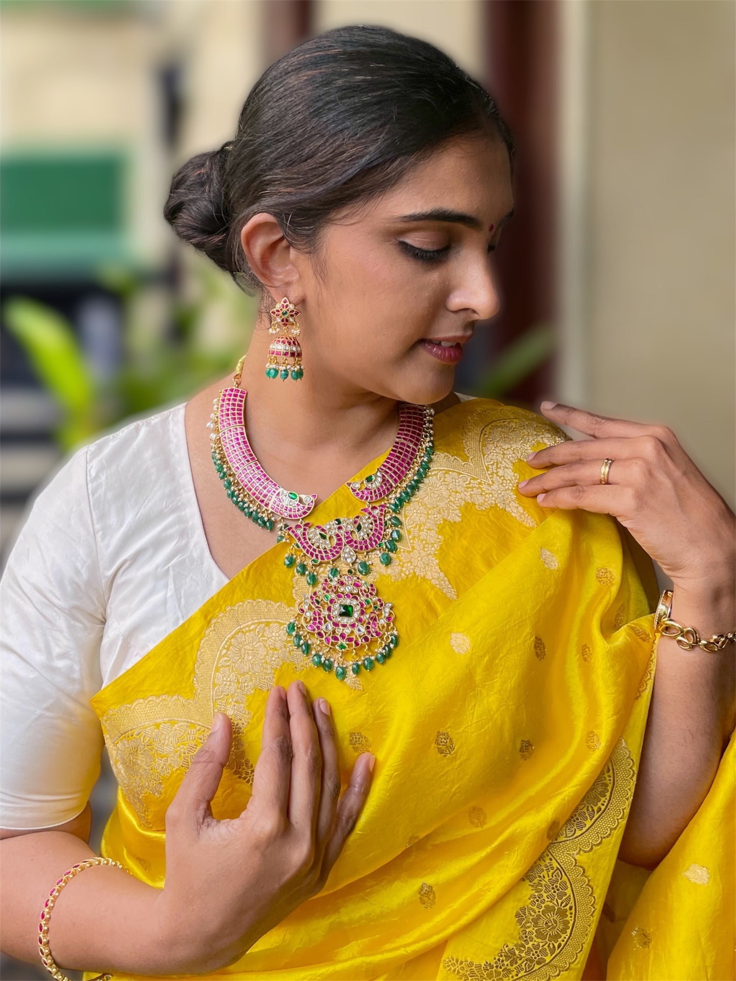 AADHYA PINK COLLAR NECKLACE