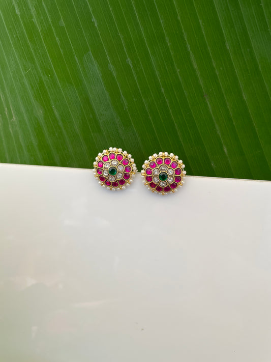 GOPI JADAU STUD EARRING