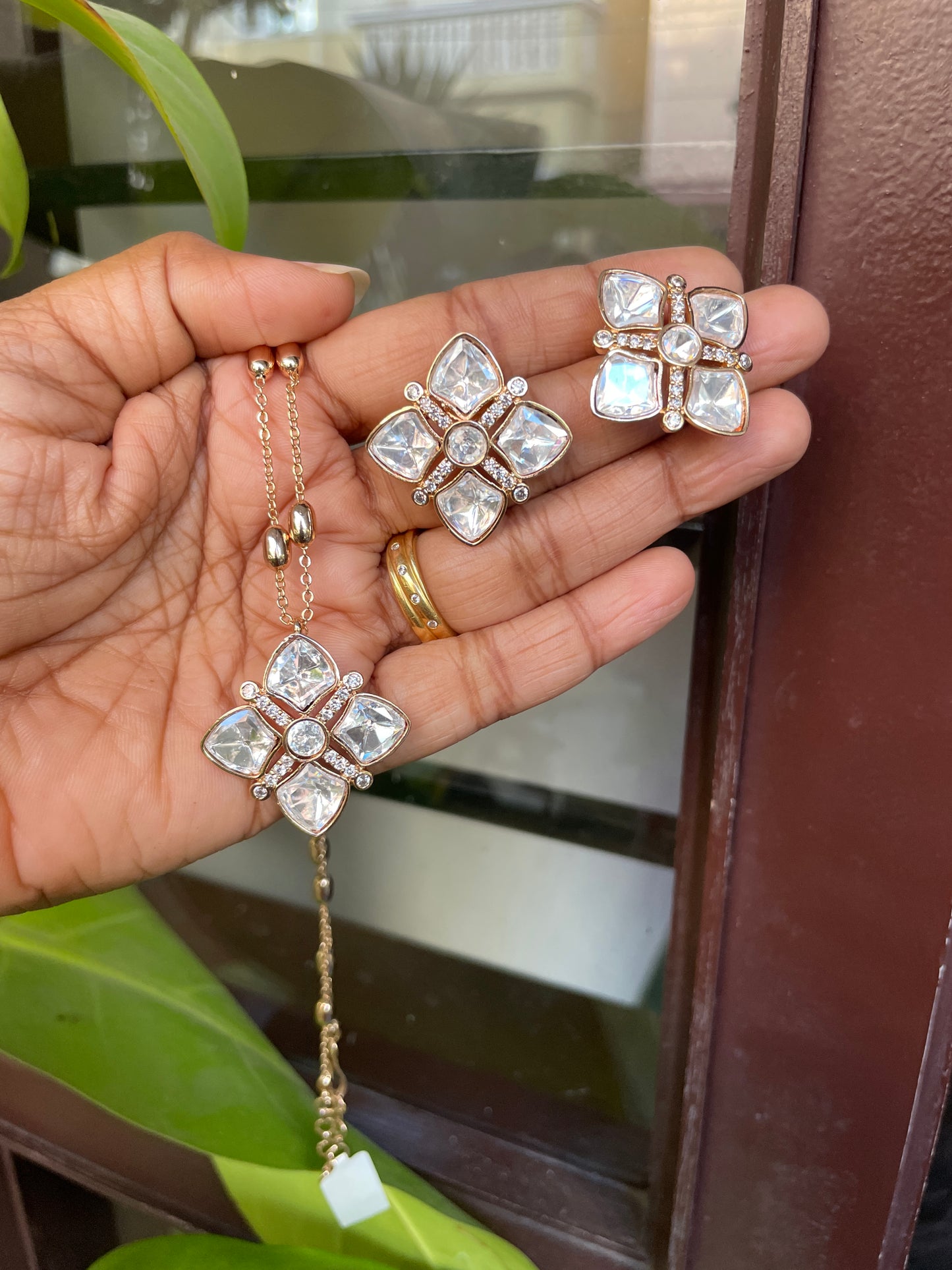 Mithali Moissannite Pendent Set