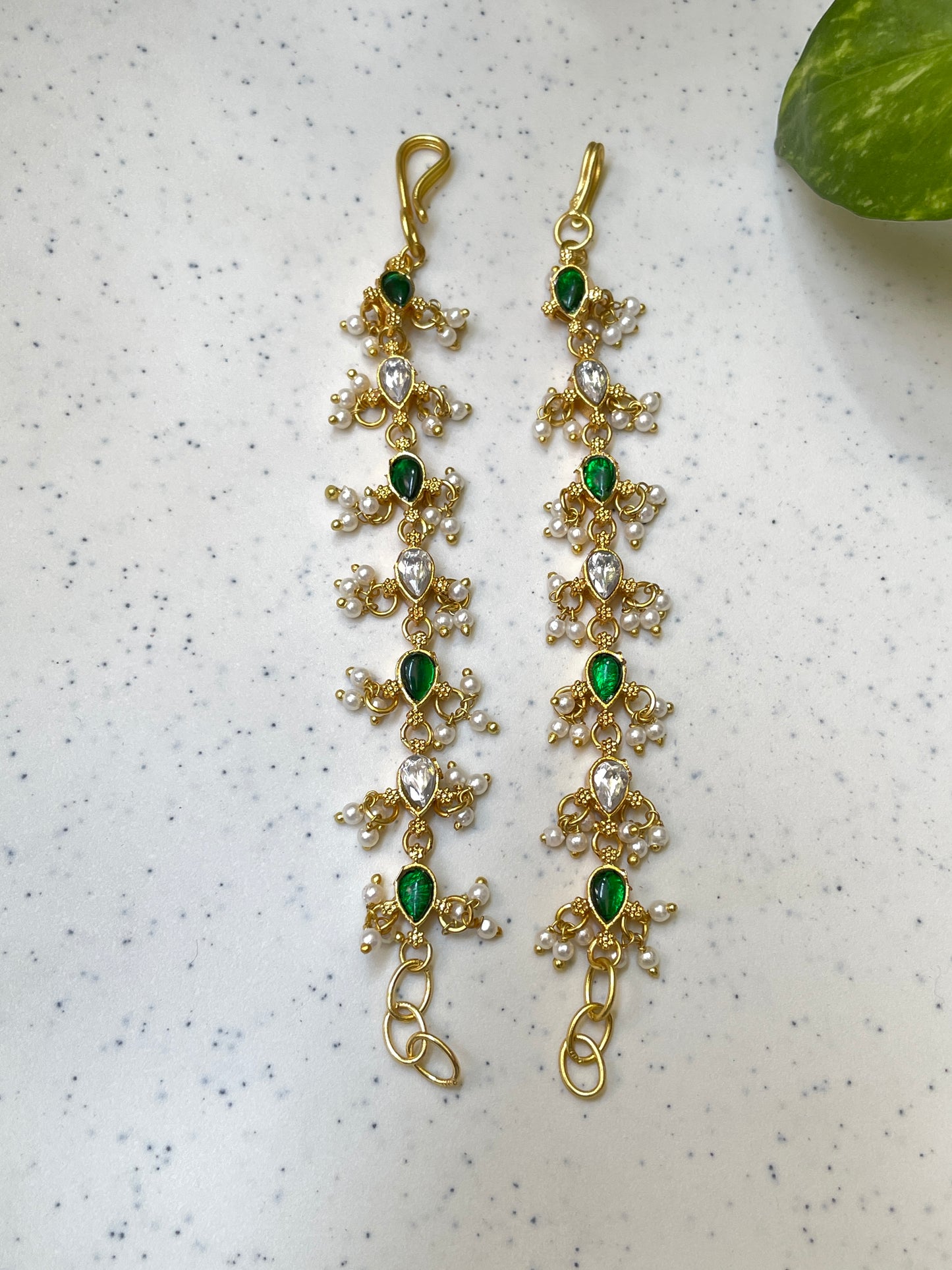 RAGA GREEN EAR CHAIN