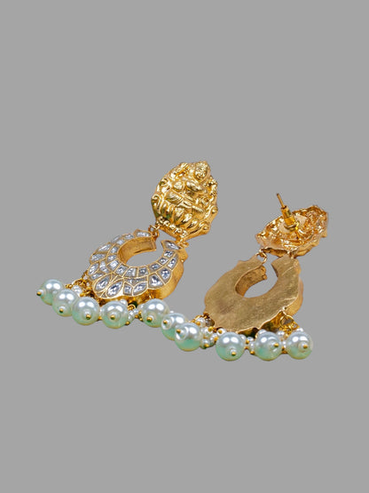 Aamrapali Chandbali Earrings