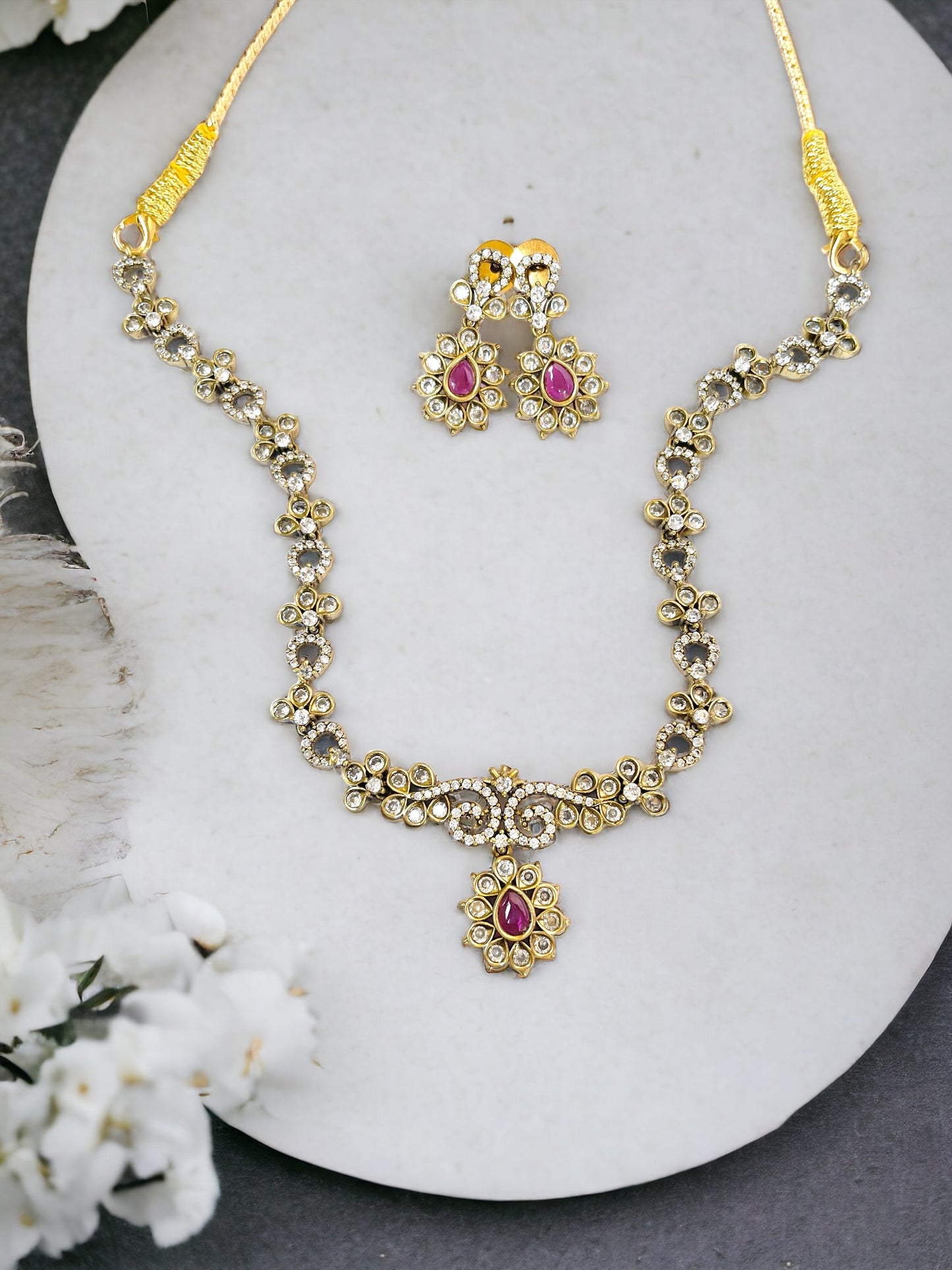 Anu Pink Victorian Necklace Set