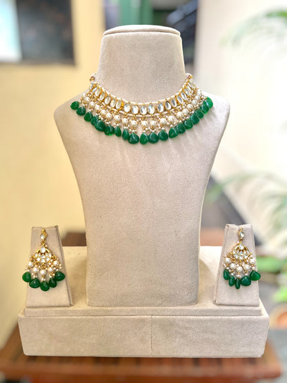 Aara Green Choker set